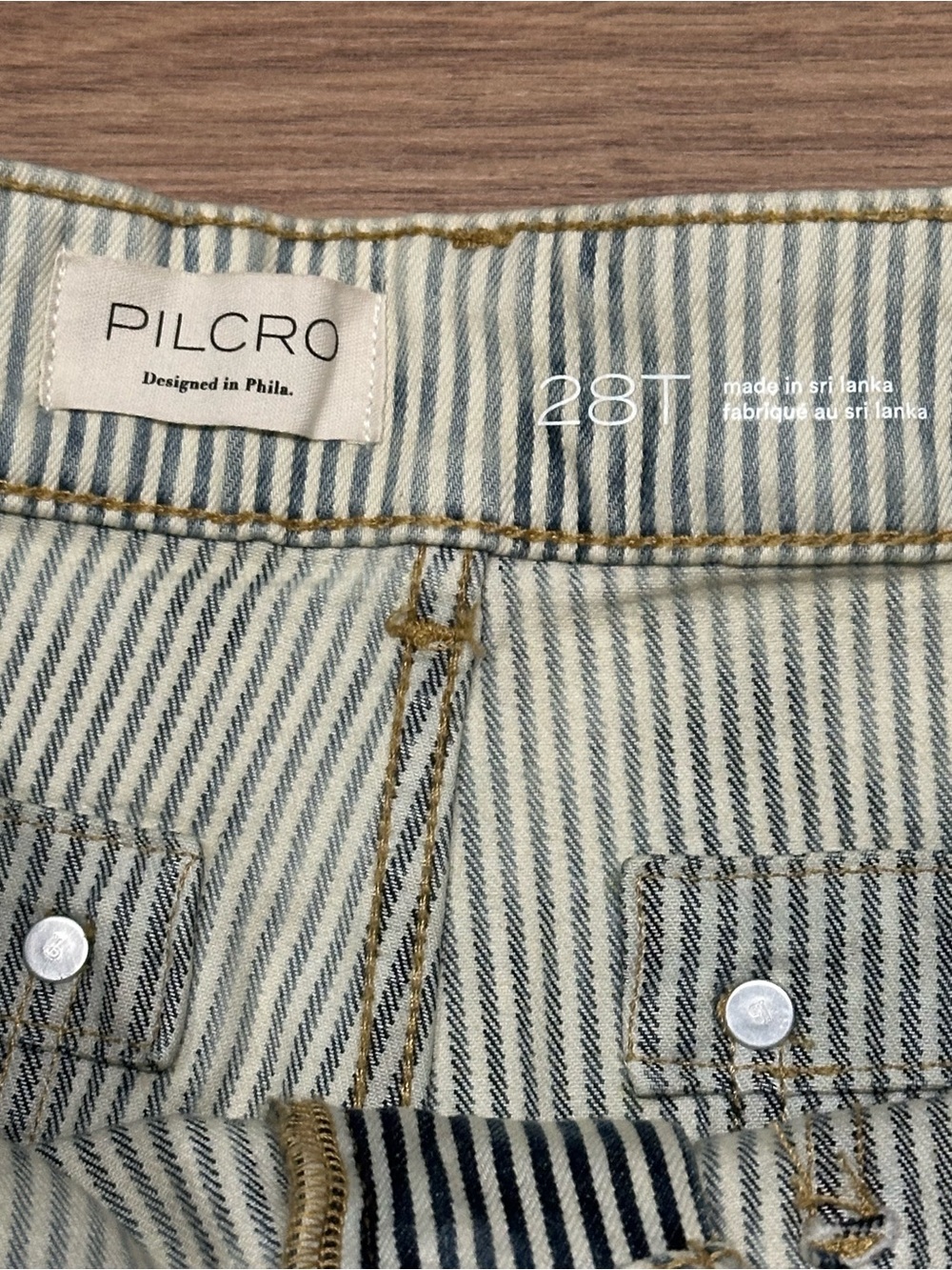 NEW Pilcro The Wanderer Mid-Rise Relaxed-Leg Jeans Stripe with Floral Accent 28T - Picture 7 of 16